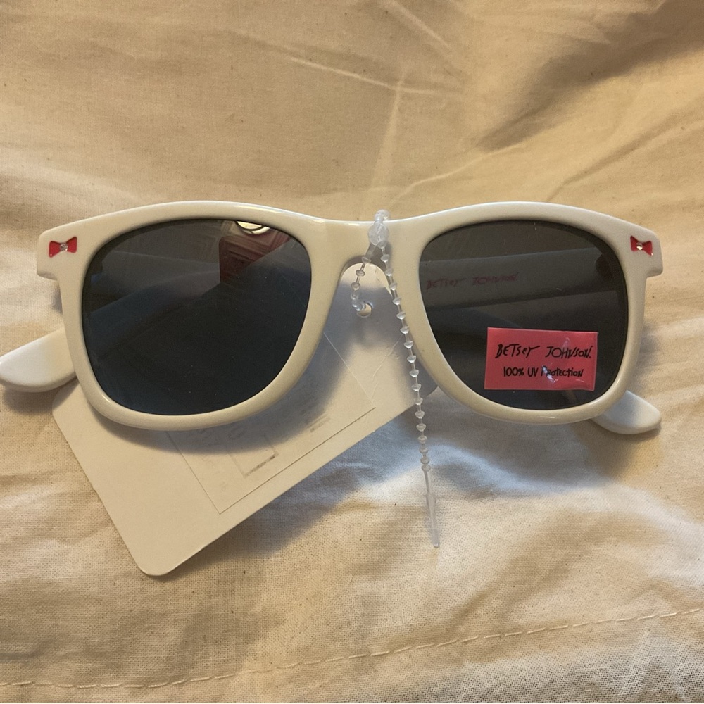 Betsy Johnson White Sunglasses with pink bow Accents